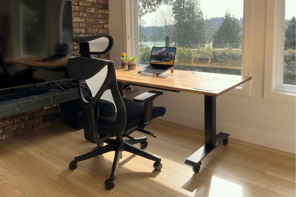 ergonomic desk setup